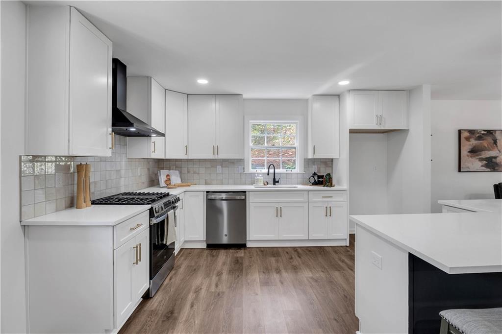 723 Monticello Way SE