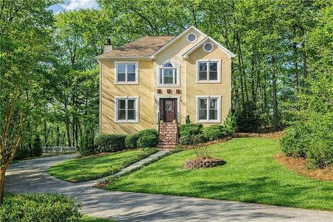 Homes For Sale - 4771 Summerwood Drive<br/> Smyrna, GA 30126