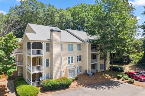 Condo For Sale - 2517 Vineyard Way<br/> Smyrna, GA 30082