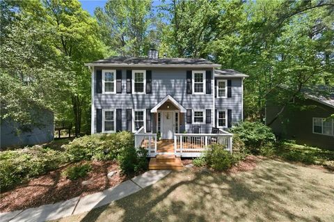 Photo of 450 Tyson Circle, Roswell, GA 30076 (MLS # 7753973)