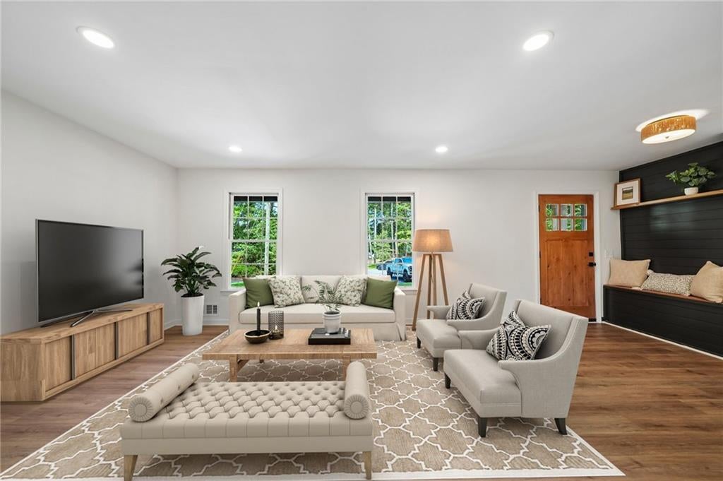 512 Wood Forest Court