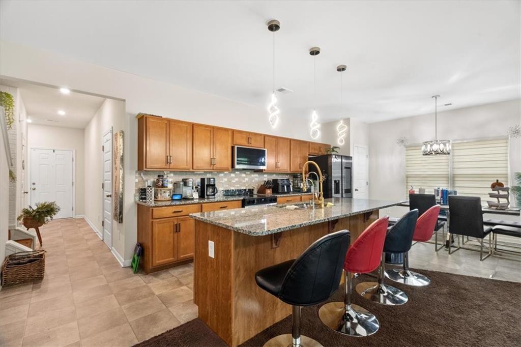 123 Waterside Ridge