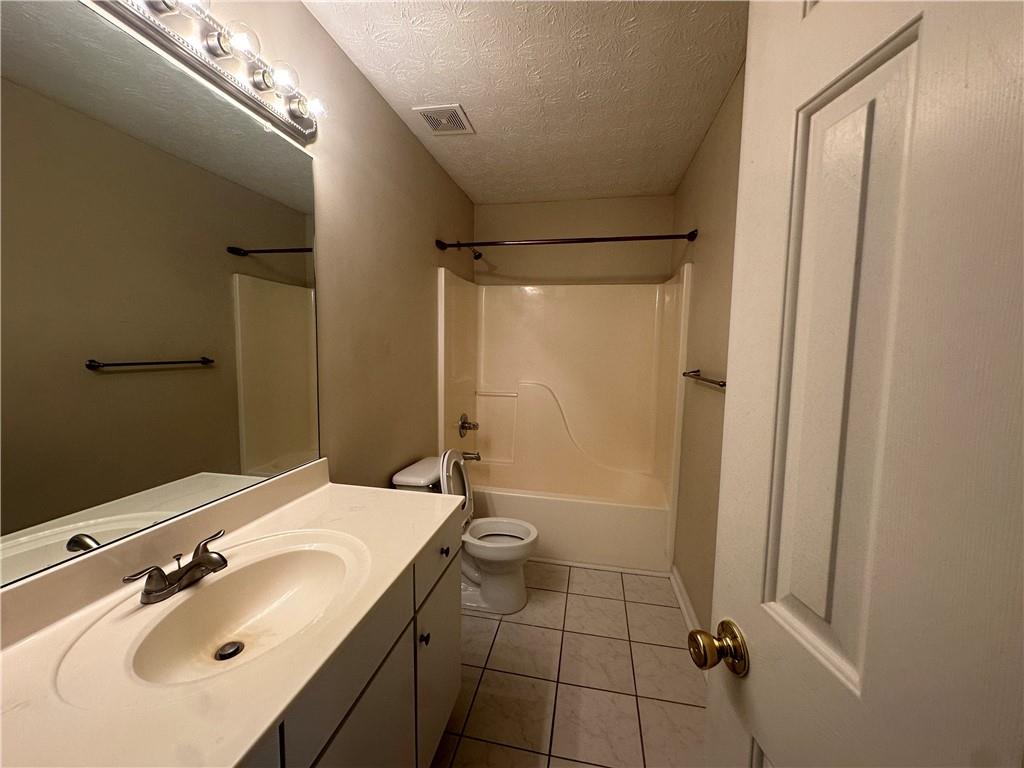 7101 Independence Drive, Flowery Branch, Georgia image 11