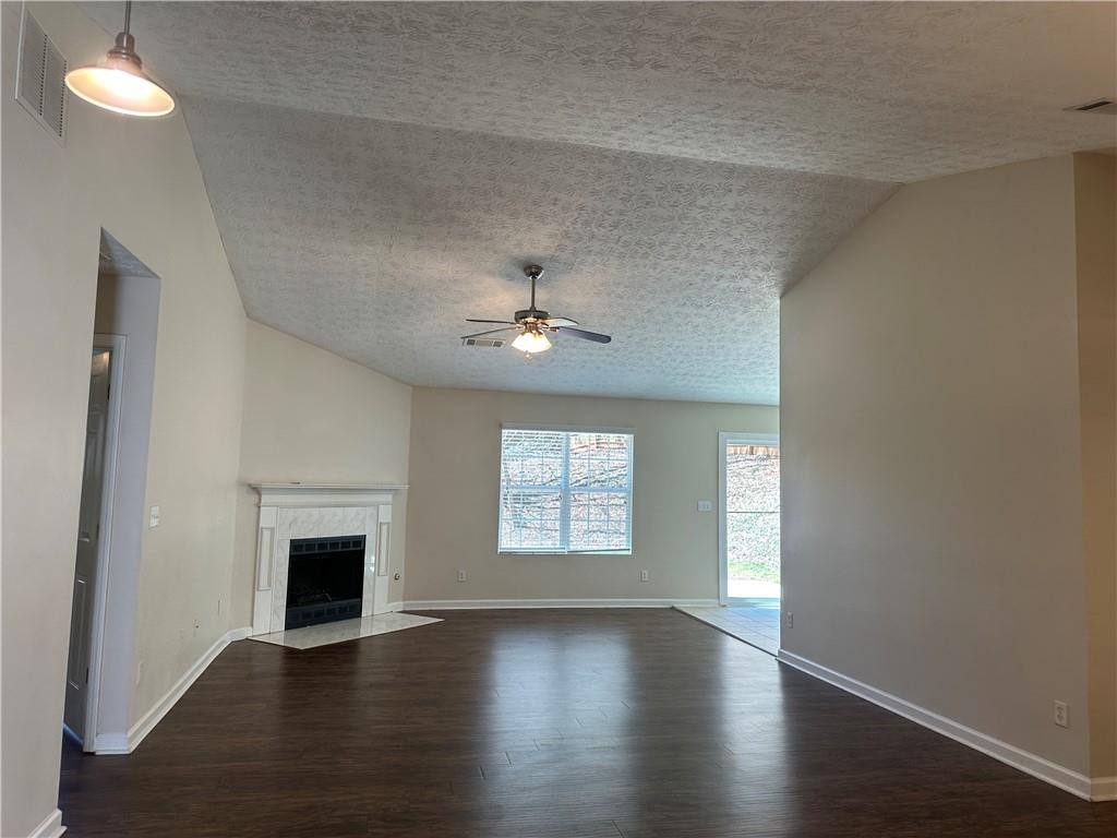 7101 Independence Drive, Flowery Branch, Georgia image 4