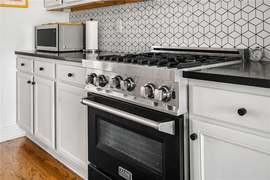 1355 East Gate Court SE