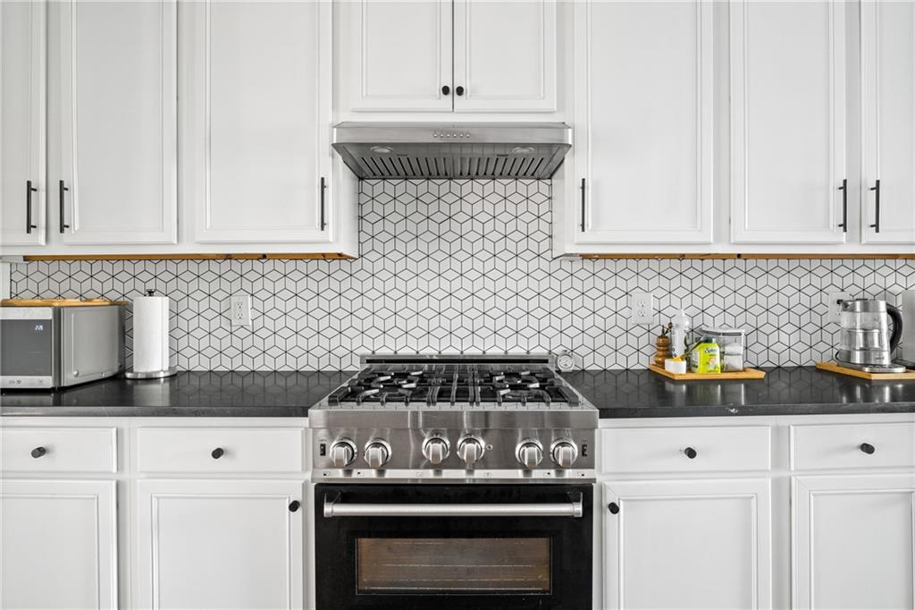 1355 East Gate Court SE