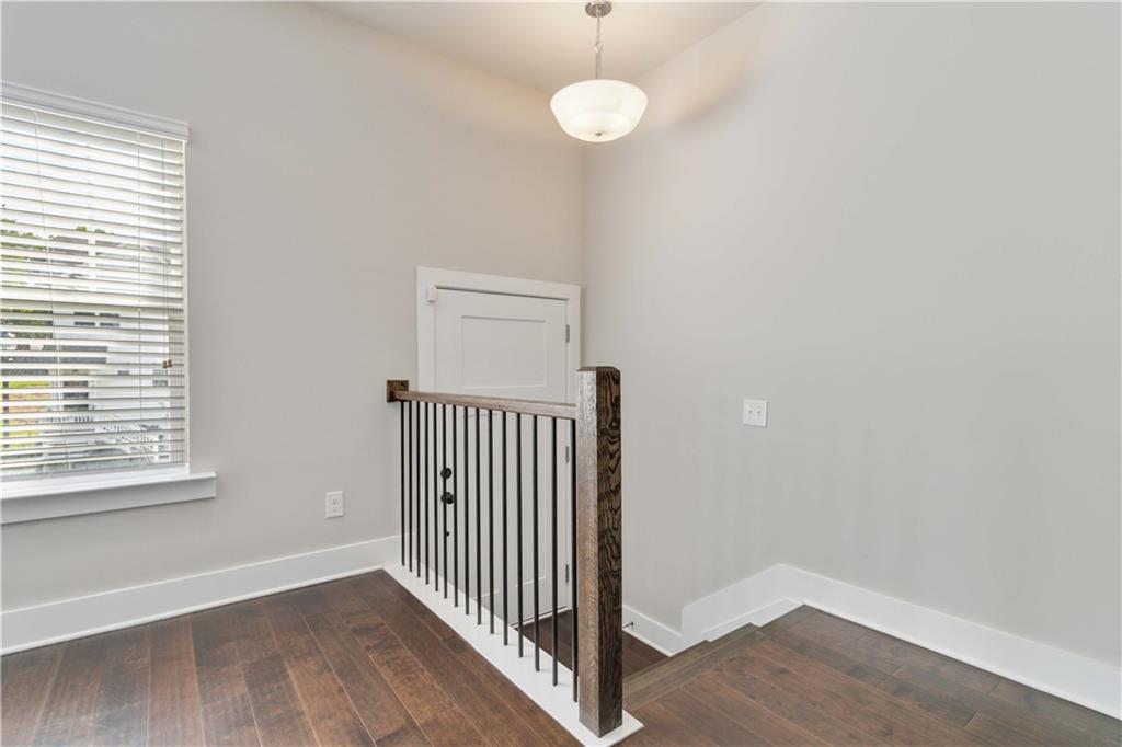 1405 Attwater Drive, Atlanta, Georgia image 4