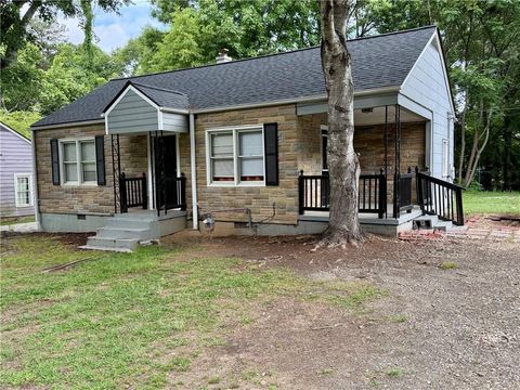 Homes For Sale - 212 Highland Drive<br/> Winder, GA 30680