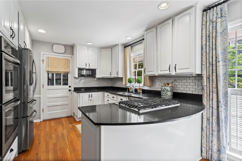 1518 Rochelle Drive, Atlanta, Georgia image 10