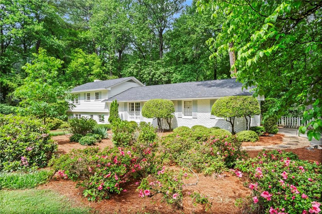 1518 Rochelle Drive, Atlanta, Georgia image 3