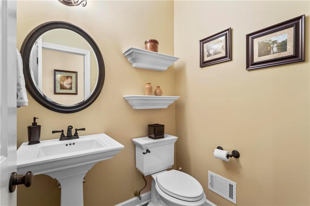 9860 Hunt Club Way, Johns Creek, Georgia image 20