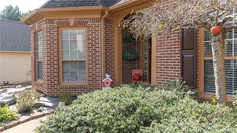 A home in Dacula