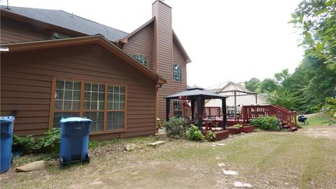 A home in Dacula