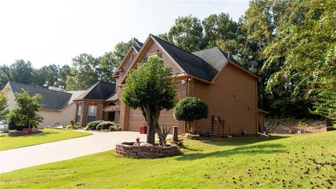 A home in Dacula