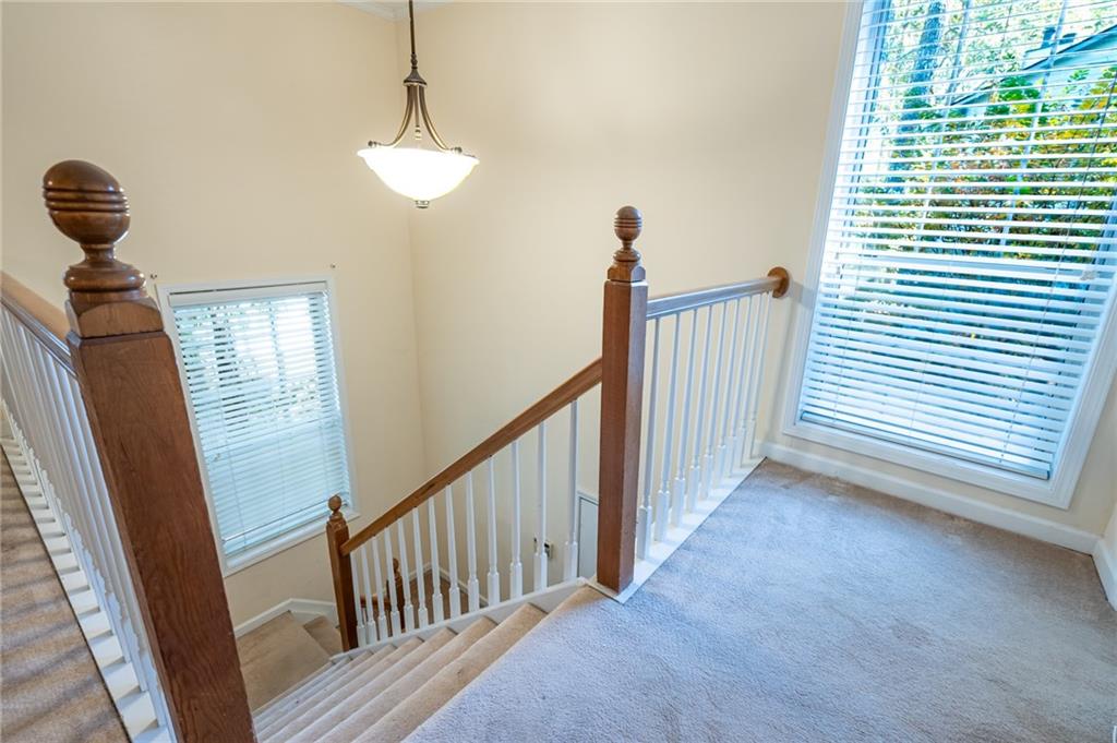 1210 Weatherstone Drive NE