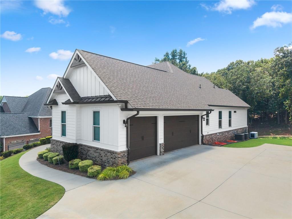 4466 Park Royal Drive