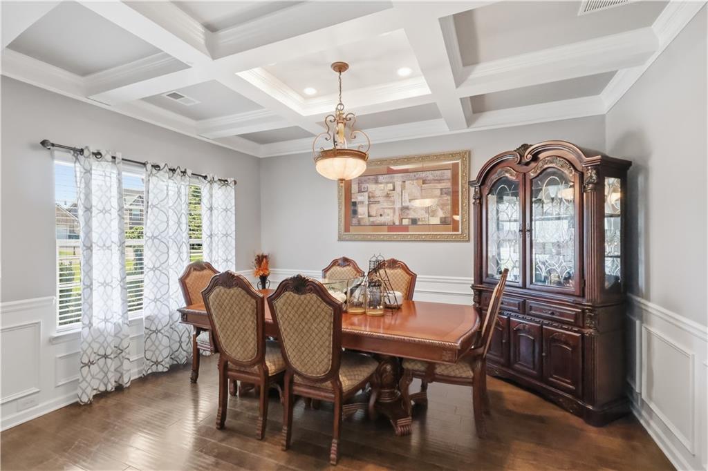 1713 Tricklin Springs