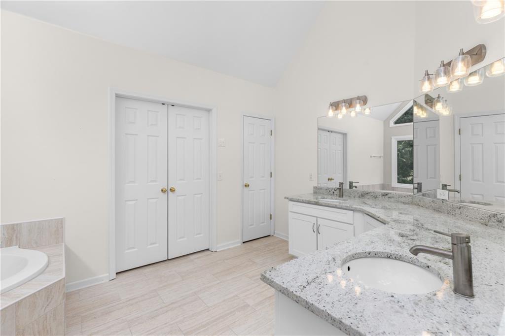 Oxford Lakes - Residential