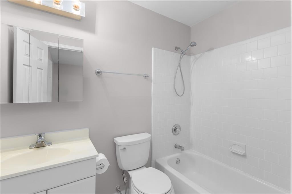 Oxford Lakes - Residential