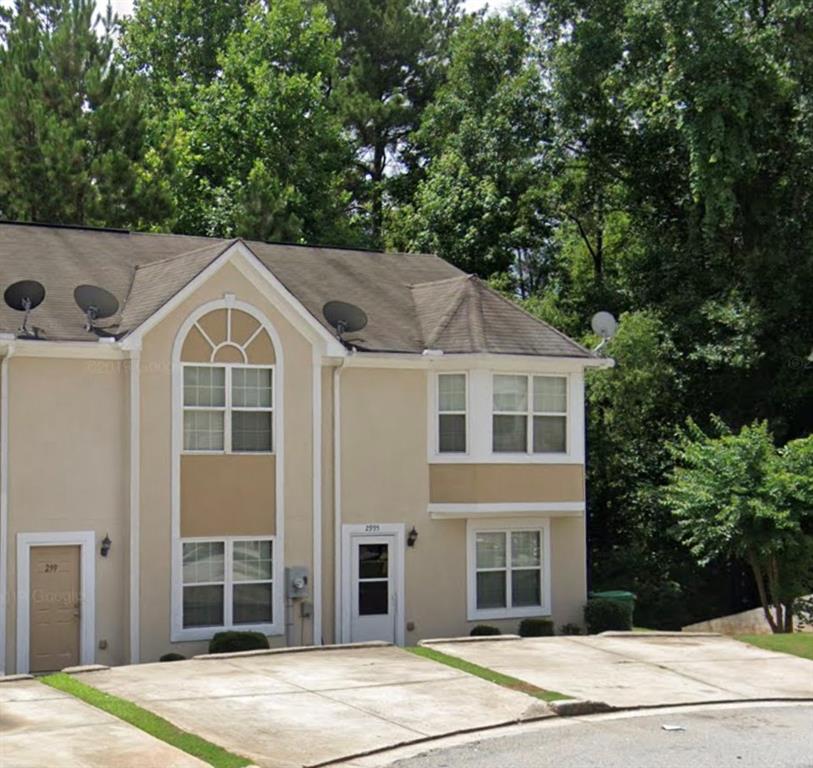 Welcome to this charming 3-bedroom, 1.5-bath townhome in the highly desirable Aladdin Townhomes South subdivision! Offering a bright, open floor plan with plenty of living space, this home is perfect for both relaxation and entertaining. The main level features a spacious living area, a well-appointed kitchen with modern appliances, and a convenient half-bath for guests.
Upstairs, you'll find three generously sized bedrooms, including a master with ample closet space, and a full bath. Step outside to enjoy a private patio/backyard-perfect for enjoying the outdoors.
With dedicated parking, low-maintenance living, and access to community amenities, this home is ideally located near shopping, dining, schools, and major highways for easy commuting. Whether you're a first-time buyer or looking for a great investment, this move-in ready townhome is the perfect opportunity in a fantastic neighborhood!