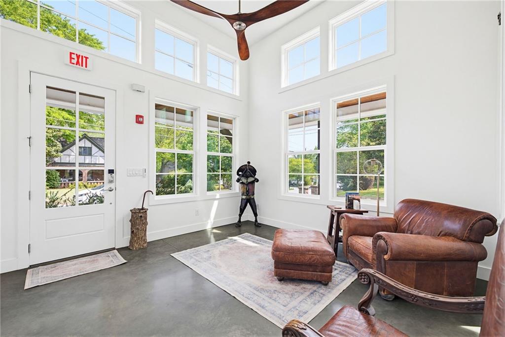 115 S Columbia Drive