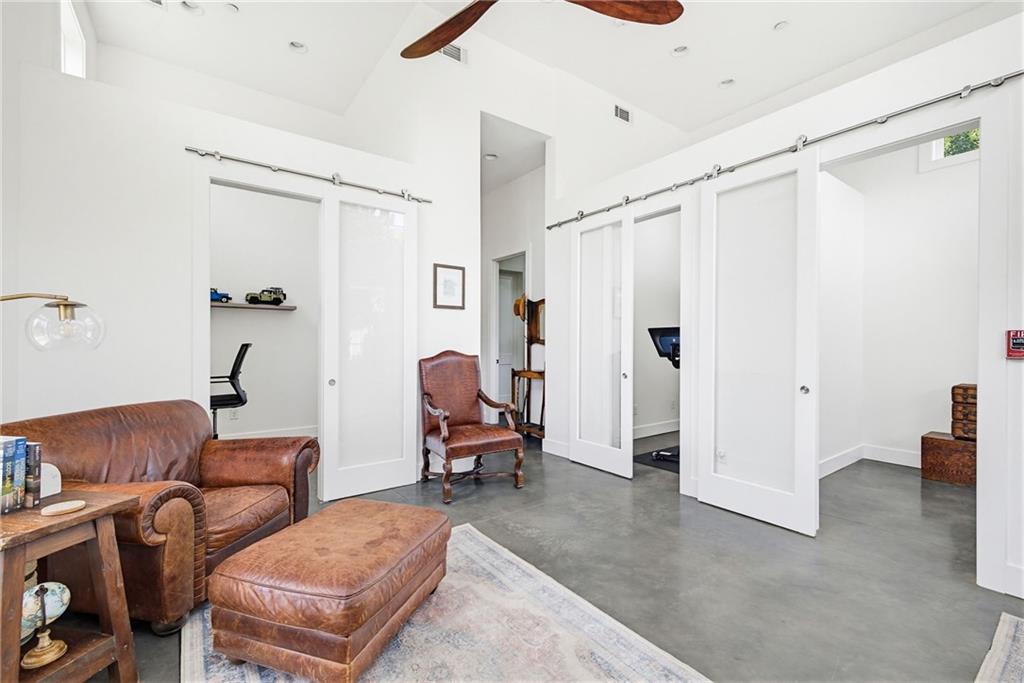 115 S Columbia Drive