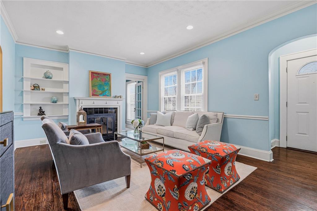 811 E Ponce De Leon Avenue