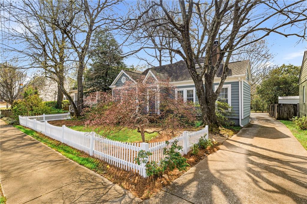 811 E Ponce De Leon Avenue