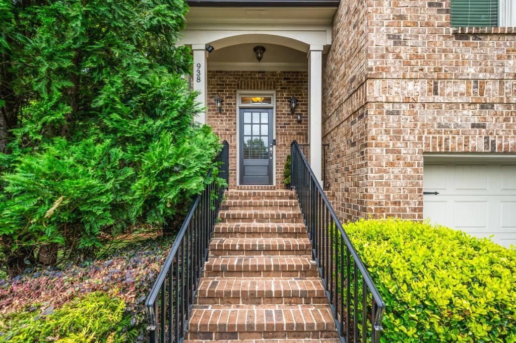 938 Canterbury Lane
