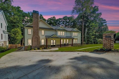 Single Family Residence in Brookhaven GA 2571 Winding Lane 3.jpg