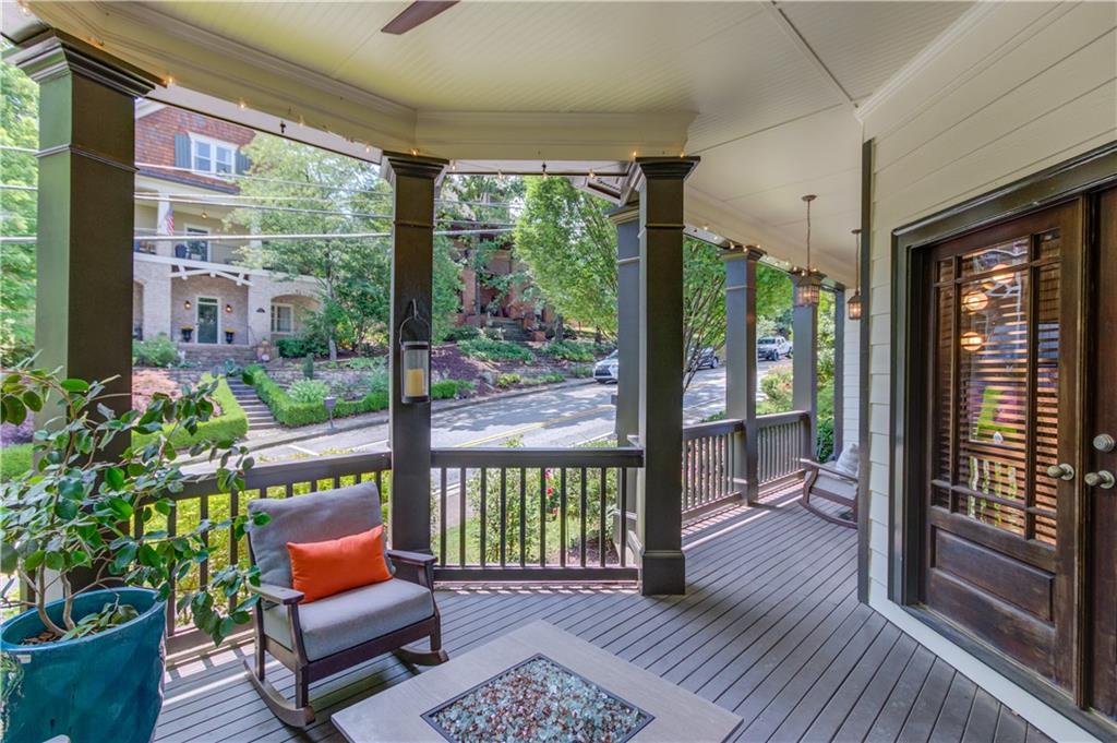 260 W Peachtree Street