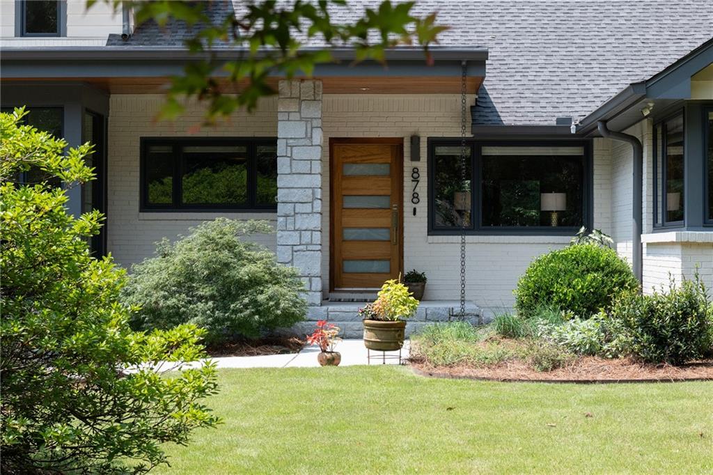 878 Barton Woods Road NE