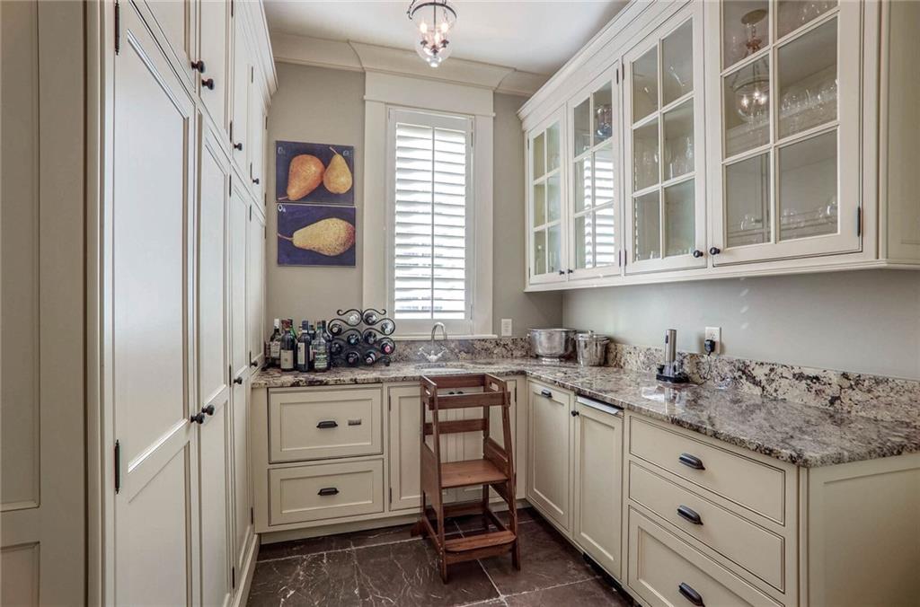 1691 Doncaster Drive, Atlanta, Georgia image 17