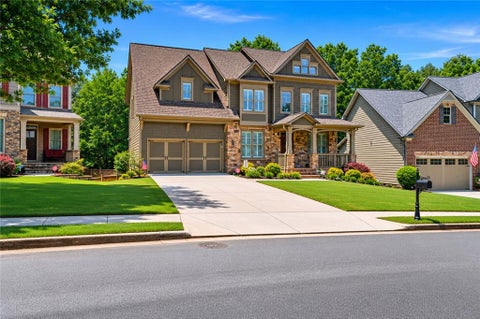 Homes For Sale - 629 Wexford Court<br/> Acworth, GA 30102