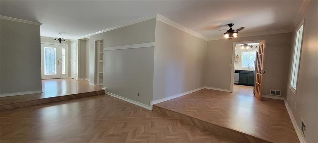 5218 Meadowcreek Drive