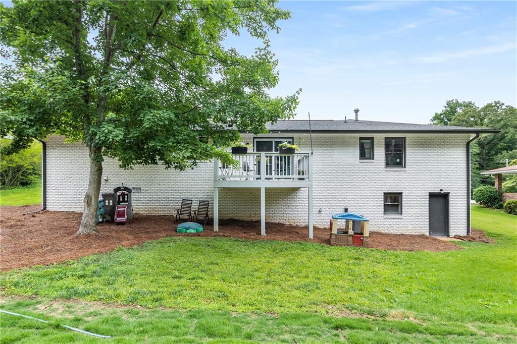1055 Delmont Terrace, Roswell, Georgia image 24