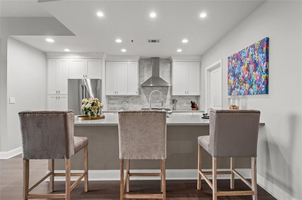 270 17TH Street NW 2804