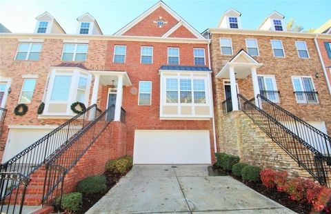Townhouse For Rent - 6021 Galewind Court<br/> Duluth, GA 30097