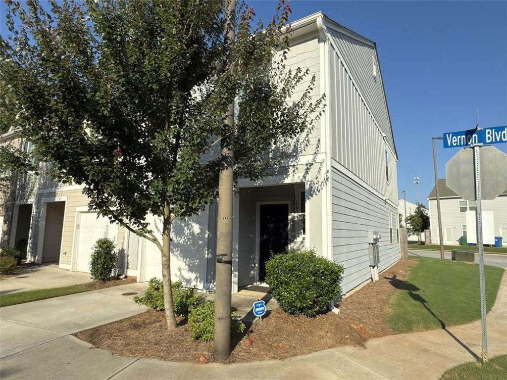 1509 Vernon Boulevard
