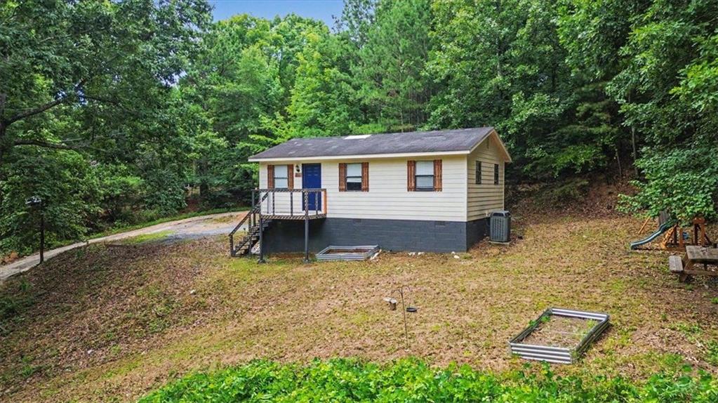 211 John White Road NW