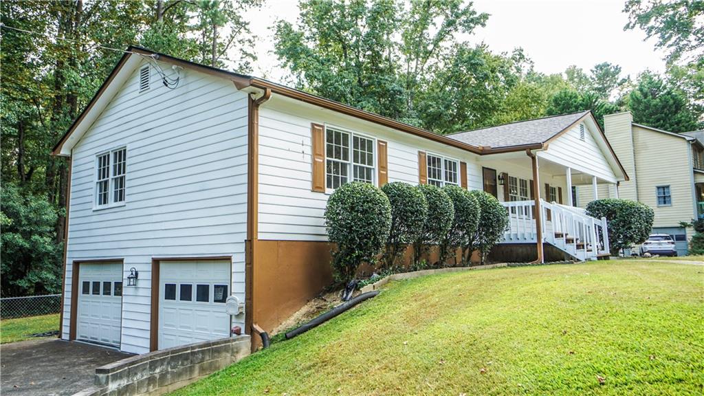 5641 Riding Woods Drive SW