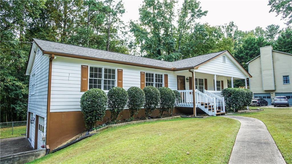 5641 Riding Woods Drive SW