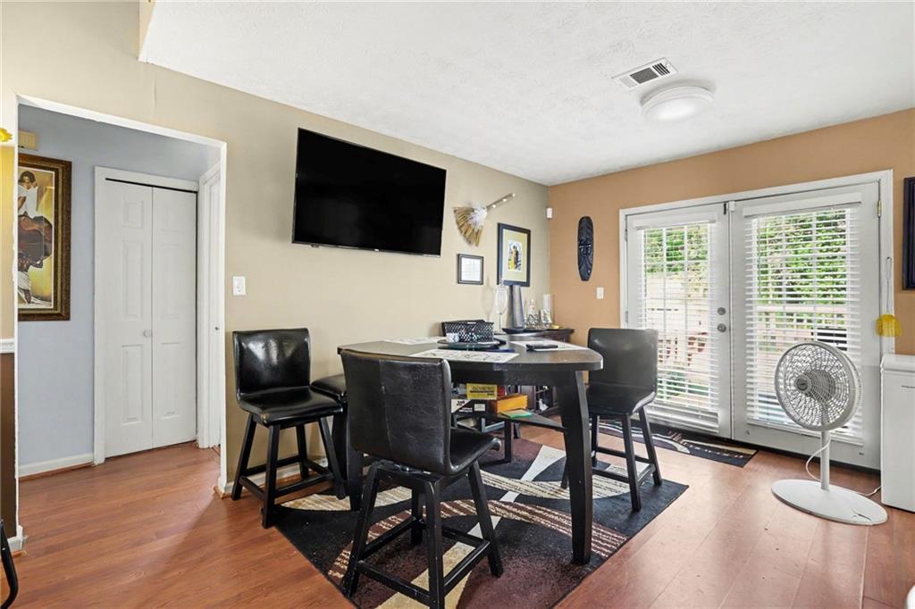 2805 Robinson Wood Drive