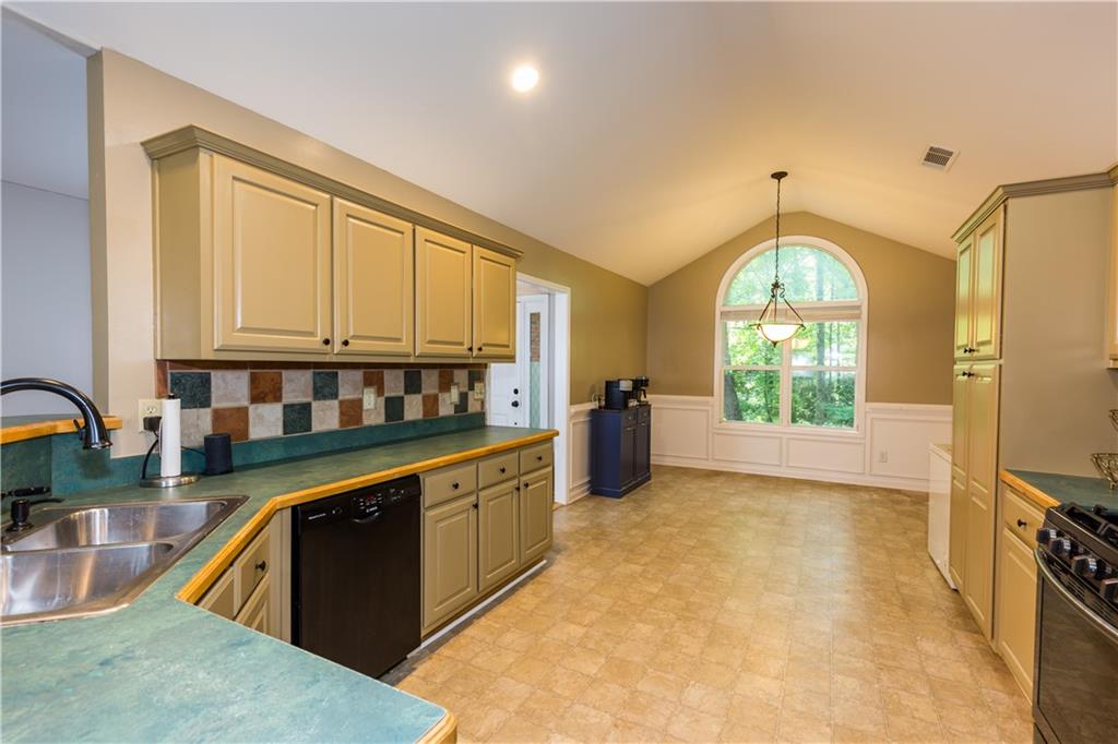 5533 Rose Ridge Court, Flowery Branch, Georgia image 11
