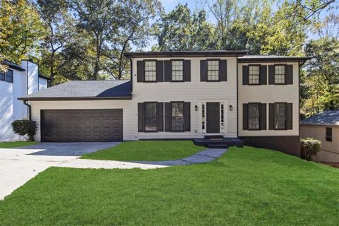 Homes For Sale - 1485 Fieldgreen Overlook<br/> Stone Mountain, GA 30088