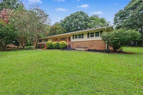 Homes For Sale - 345 Hickory Hills Drive<br/> Jefferson, GA 30549