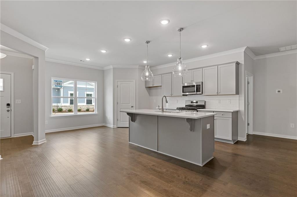 3908 SHELLEYDALE Drive 39