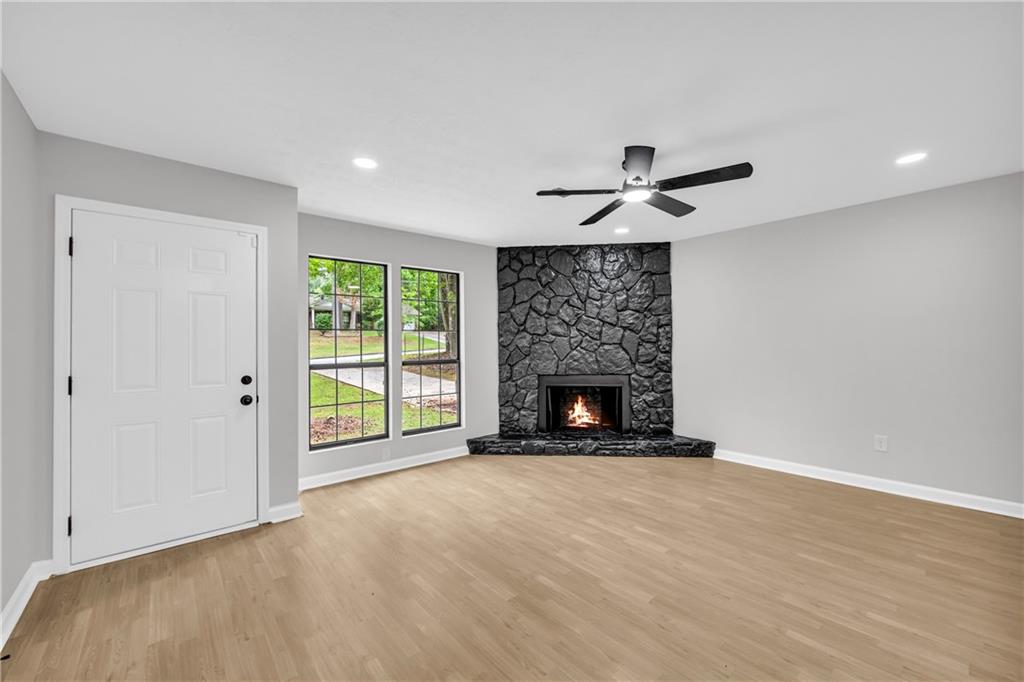 1829 Herringbone Hollow, Lithonia, Georgia image 5