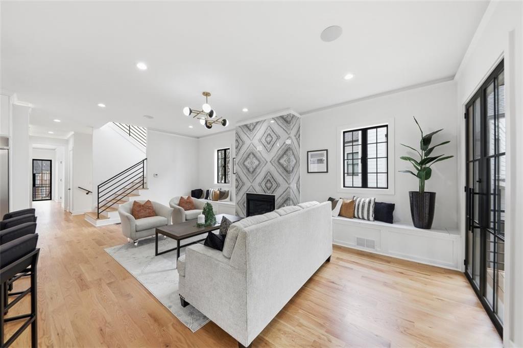 1385 Sylvan Circle NE