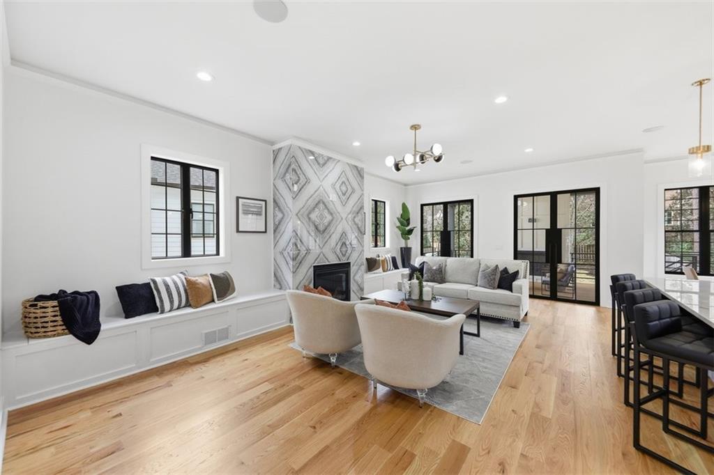 1385 Sylvan Circle NE